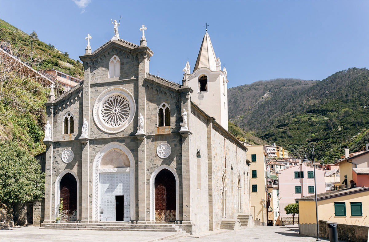 Church of San Giovanni Battista in Riomaggiore for religious weddings