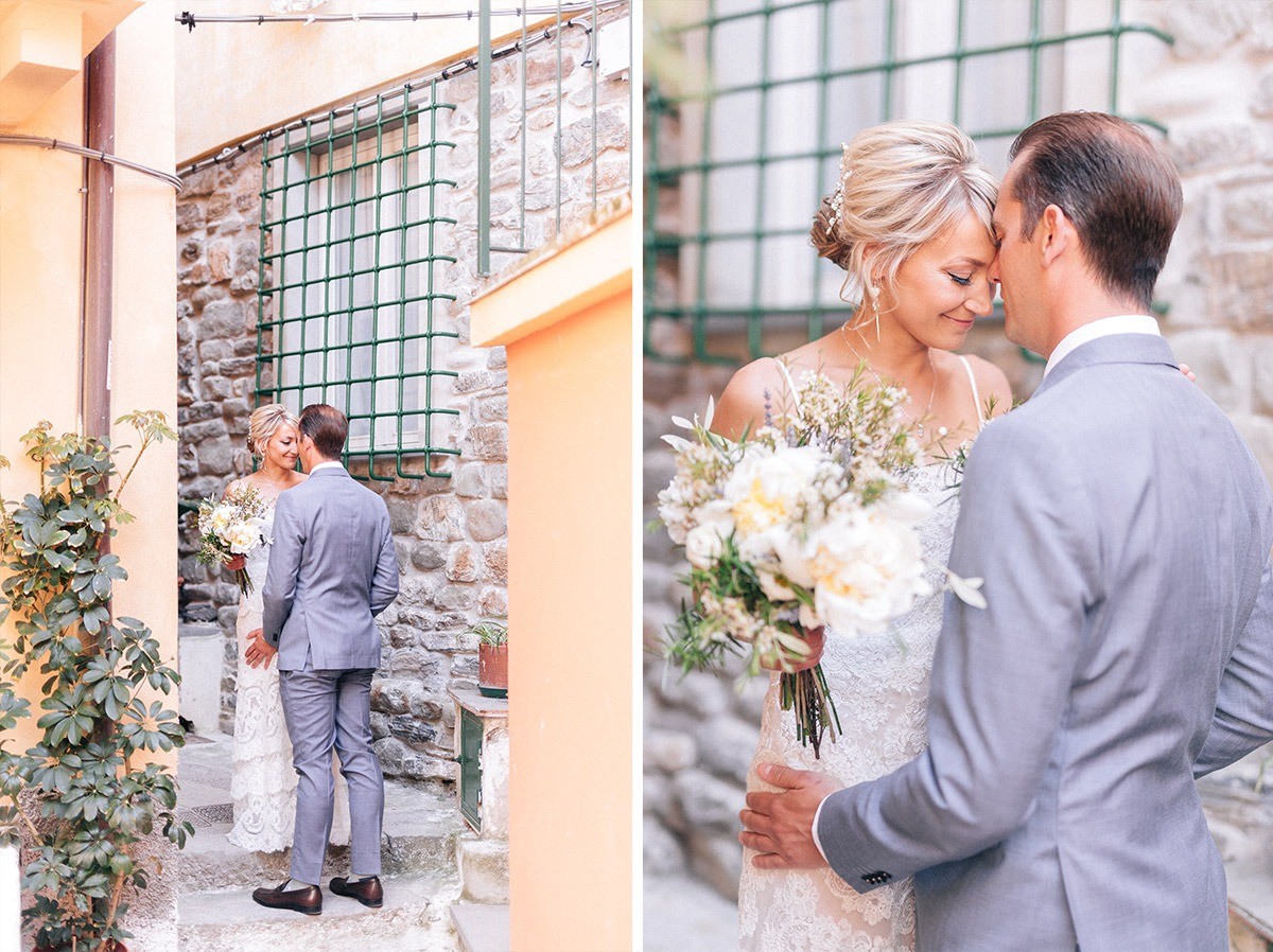 Romantic first look in Cinque Terre